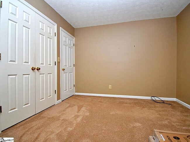 Building Photo - 713 Lindal Ct