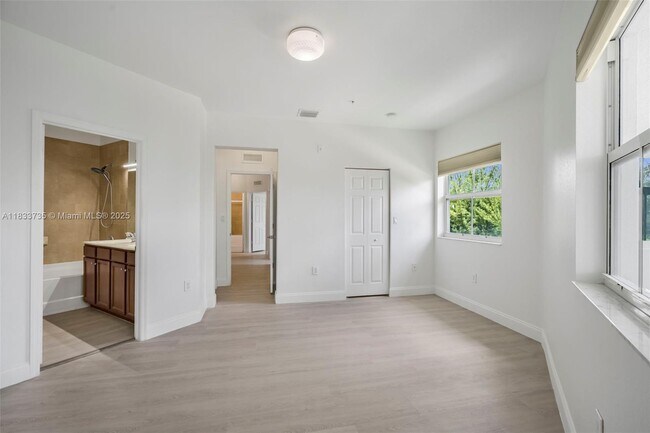 Building Photo - 8650 NW 97th Ave