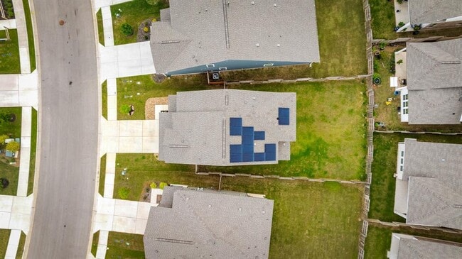 Building Photo - 217 McCrae Dr