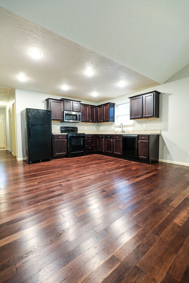 Building Photo - 1330 S Pennsylvania Ave