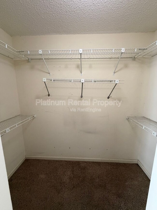 Building Photo - 2063 Winsburg Dr