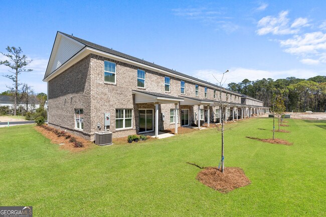 Building Photo - 15 Azalea Ln
