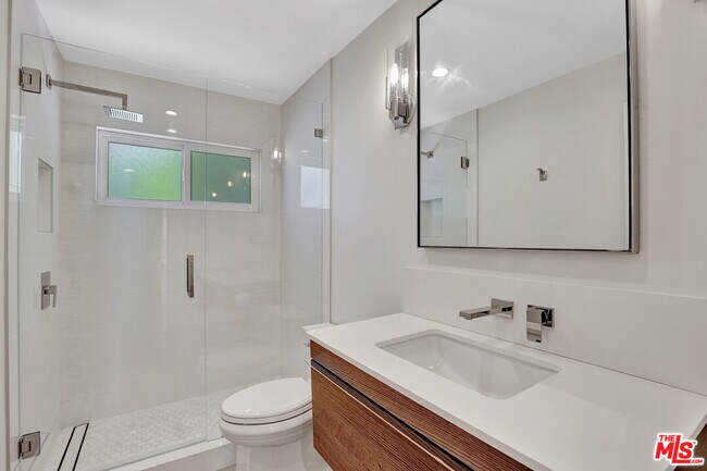 Building Photo - 24701 Cll Conejo