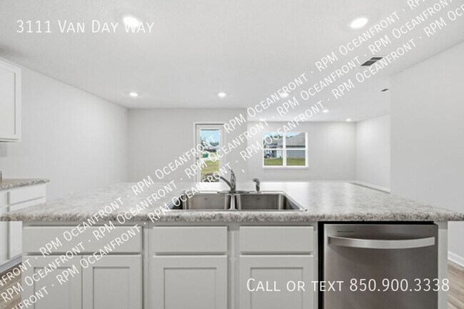 Building Photo - 3111 Van Day Way