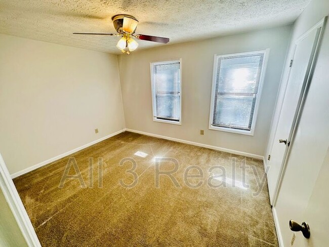 Building Photo - 175 Eli Run