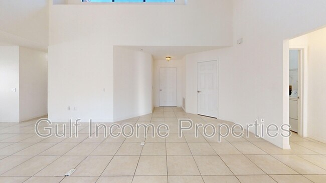 Building Photo - 704 49th St E