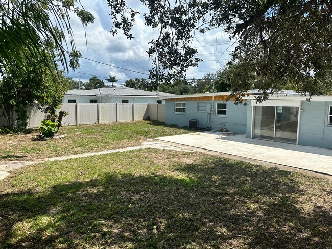 Building Photo - 5224 100th Way N