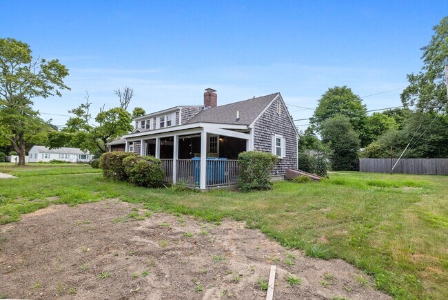 Building Photo - 405 Sandwich Rd
