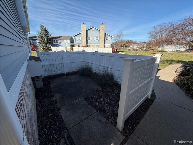 Building Photo - 20923 W Glen Haven Cir