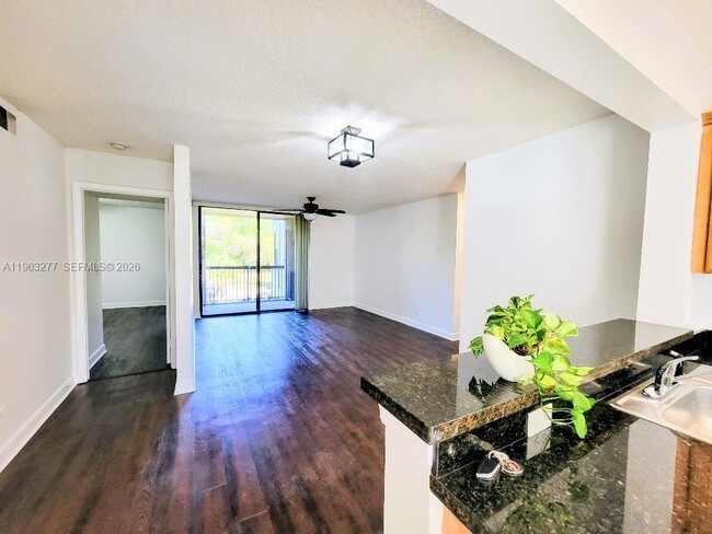 Building Photo - 5701 Riverside Dr