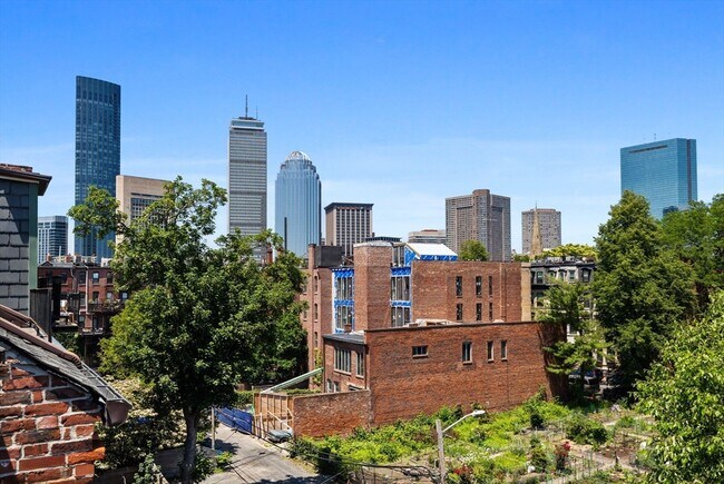 Building Photo - 201 W Springfield St