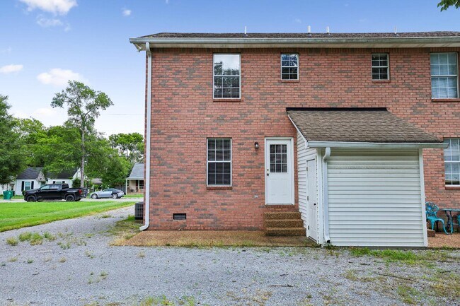 Building Photo - 132 N Tarver Ave