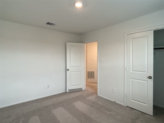 Building Photo - 24019 Steep Climb Dr