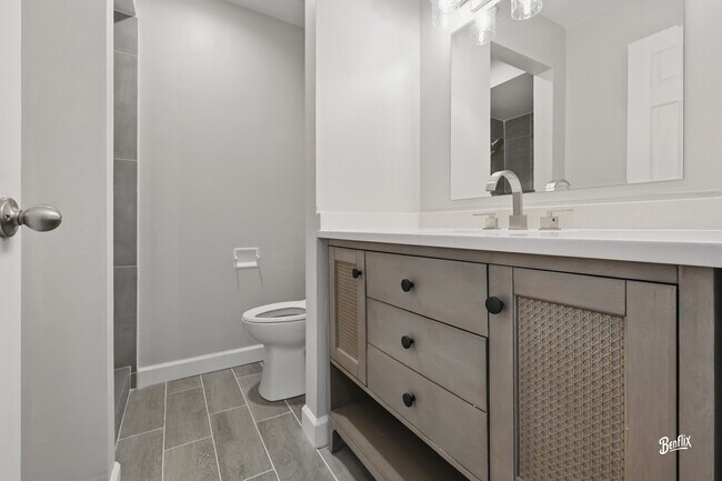 Building Photo - 5500 Carriage Way Dr