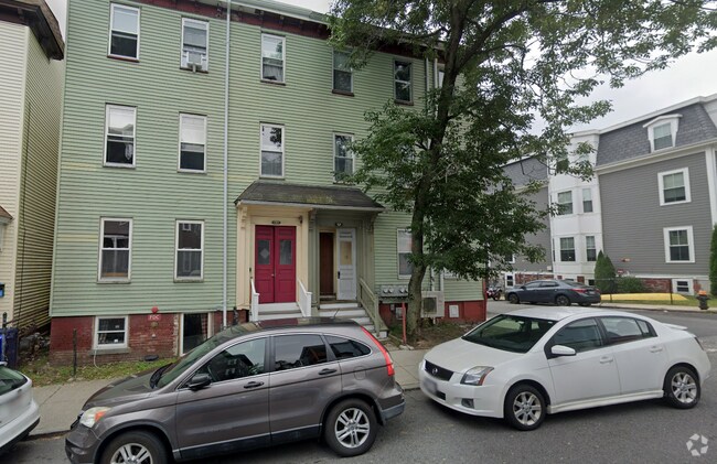 Building Photo - 64 1/2 Day St