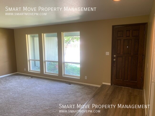 Building Photo - 10023 W Skycrest Dr