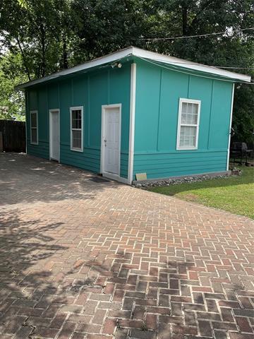 Building Photo - 900 Aleta St