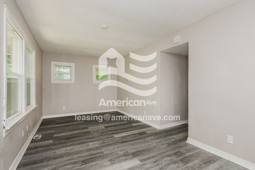 Building Photo - 2307 Cardinal Ave