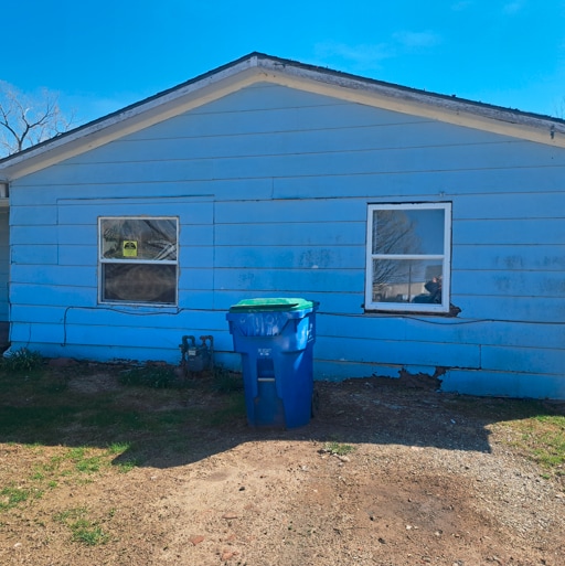 Building Photo - 2502 Lakeview Ave