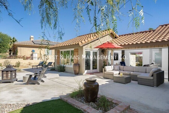 Building Photo - 8780 Warwick Dr