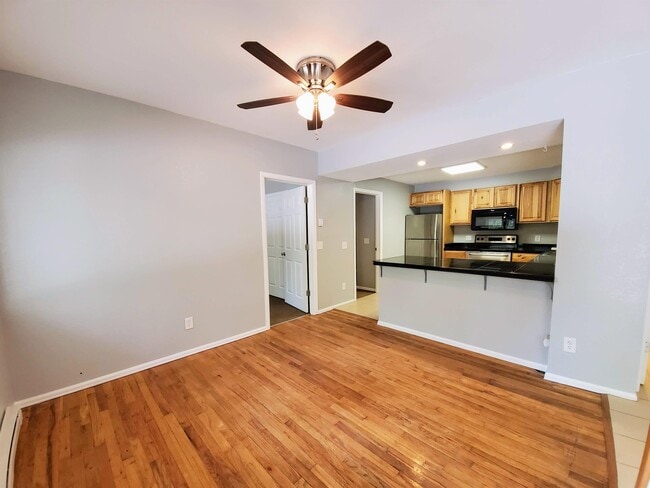 Building Photo - 4934 Little Cub Creek Rd