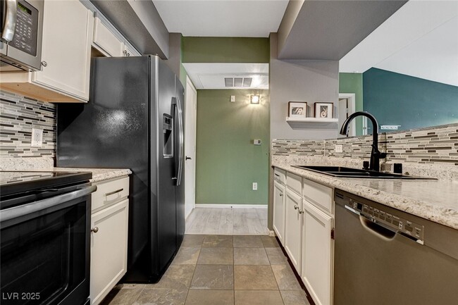 Building Photo - 45 Maleena Mesa St