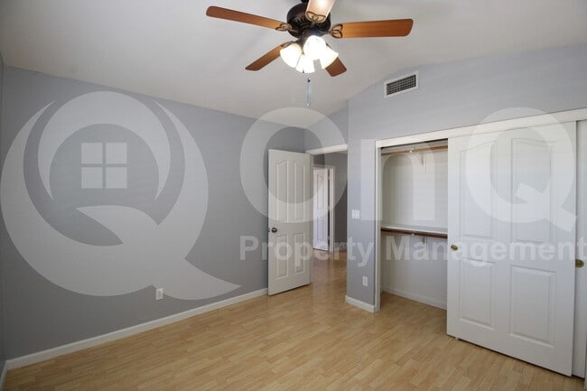 Building Photo - 4623 W Tyson St
