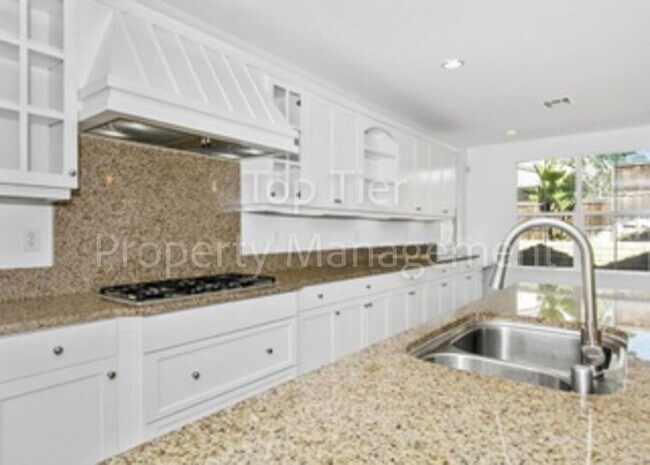 Building Photo - Spectacular 3 Bd + Den/Office, 2.5 Ba, 254...