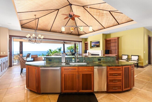 Building Photo - Luxury furnished 4 bedroom 3 bathroom with pool, spa, and outdoor showers