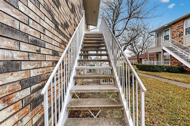 Building Photo - 2200 E Trinity Mls Rd