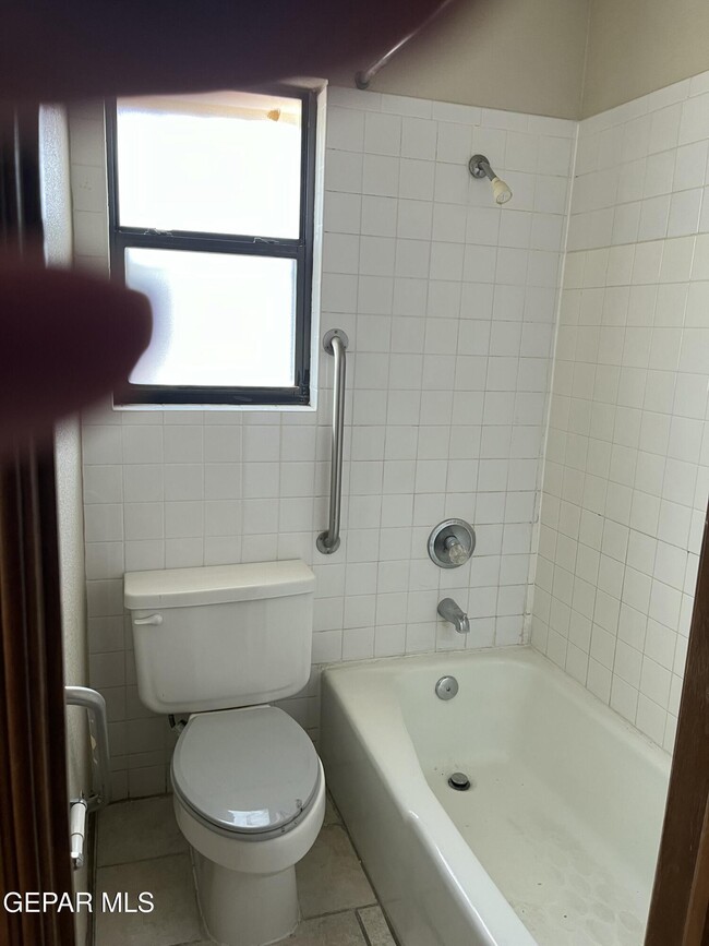 Building Photo - 2601 Jefferson Ave