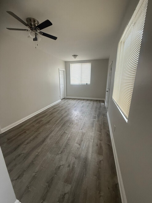 Building Photo - 13502 S Brandon Ave