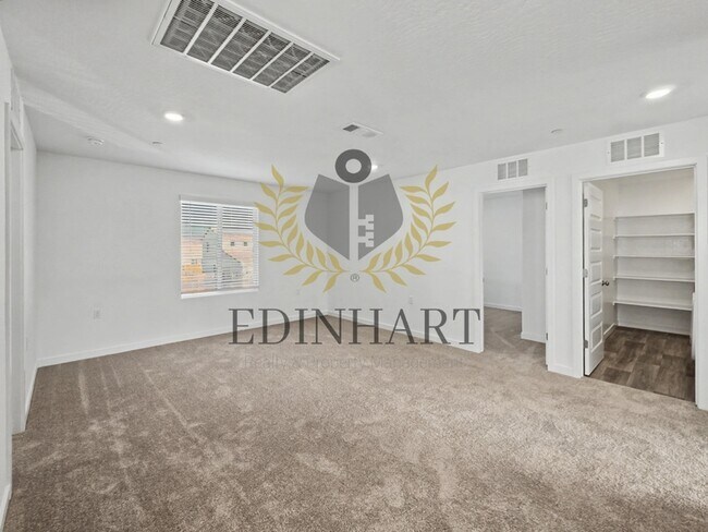 Building Photo - 1820 Klamath Rd S