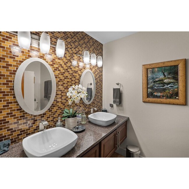 Building Photo - 77 Wild Horse Mesa Dr