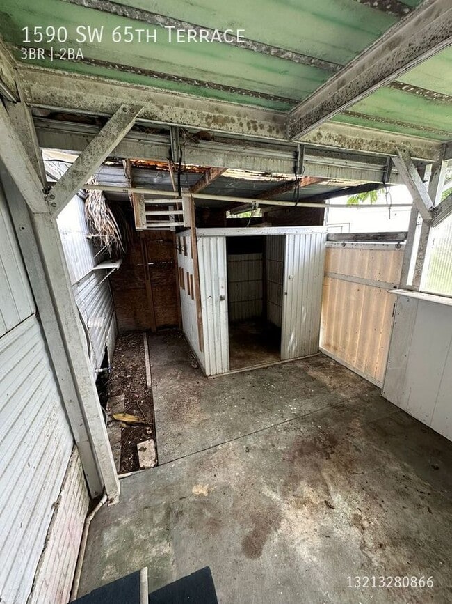 Building Photo - 1590 SW 65th Terrace