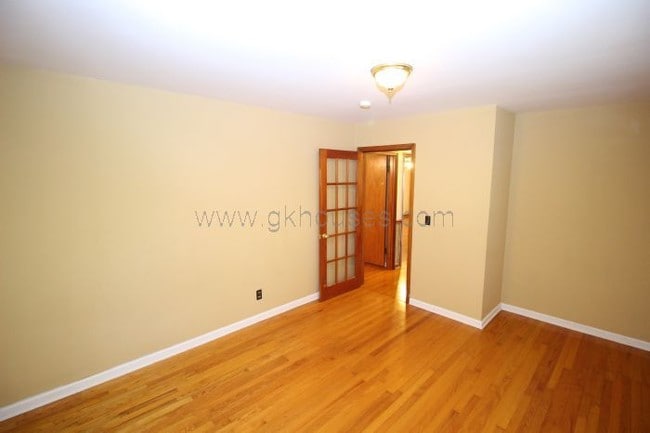 Building Photo - 1434 Ely Rd