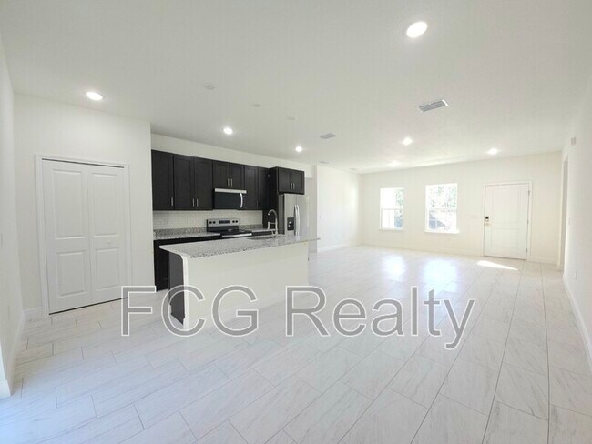 Building Photo - 1829 W Corrine St