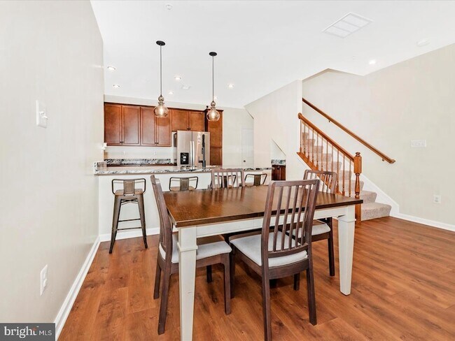 Building Photo - 9374 Seney Ln