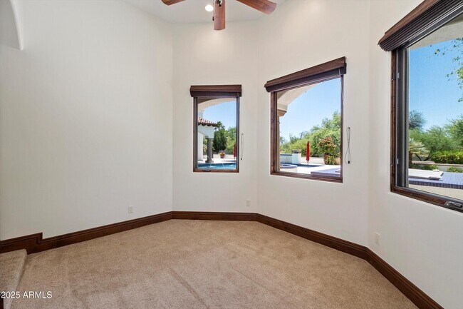Building Photo - 8515 E Sutton Dr