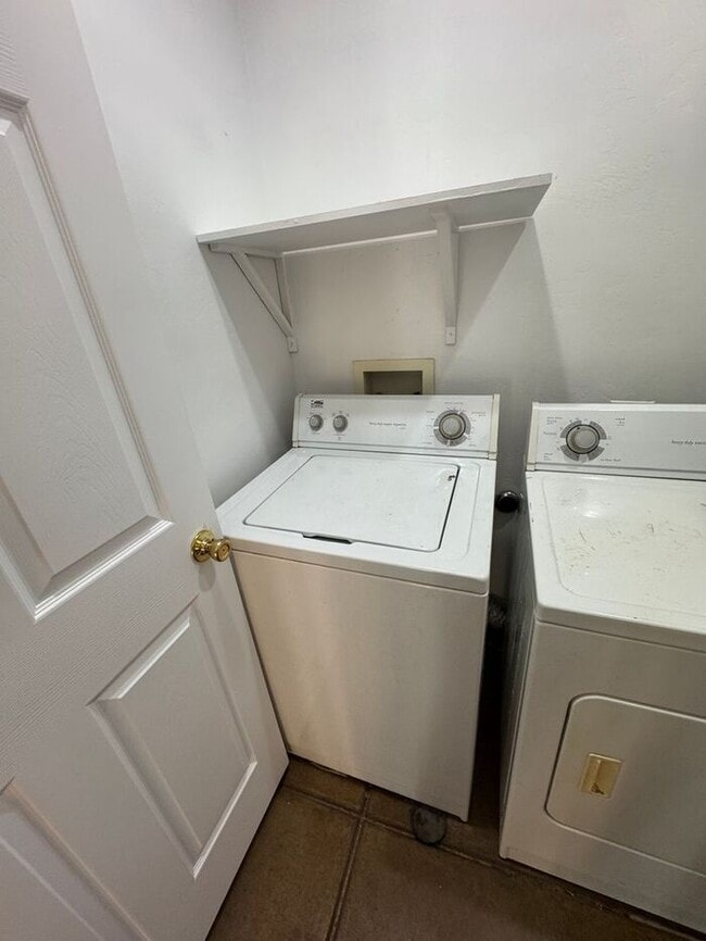 Building Photo - Charming 2 Bedroom, 2 Bathroom Home in Tucson, AZ