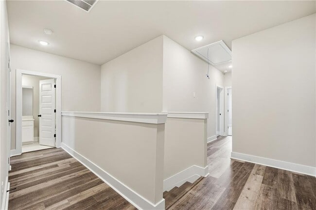 Building Photo - 5728 Urban Vlg Wy