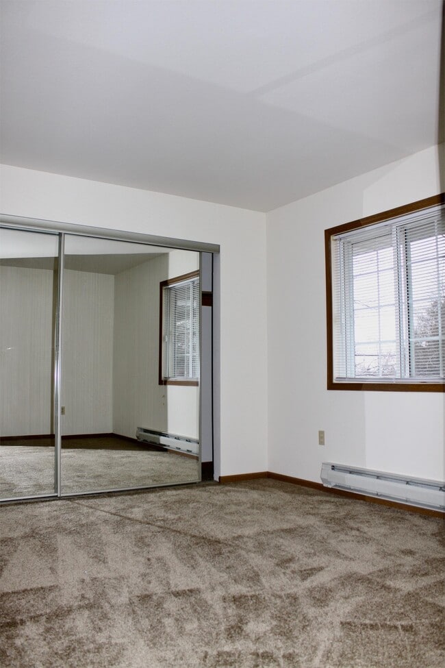 Building Photo - 9138 W Morgan Ave