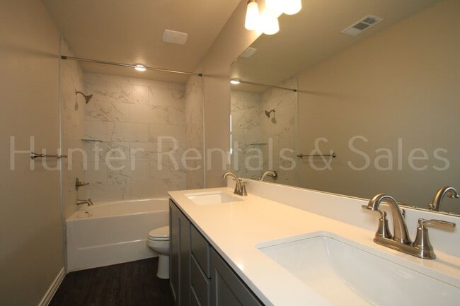 Building Photo - 505 Bonnie Dr