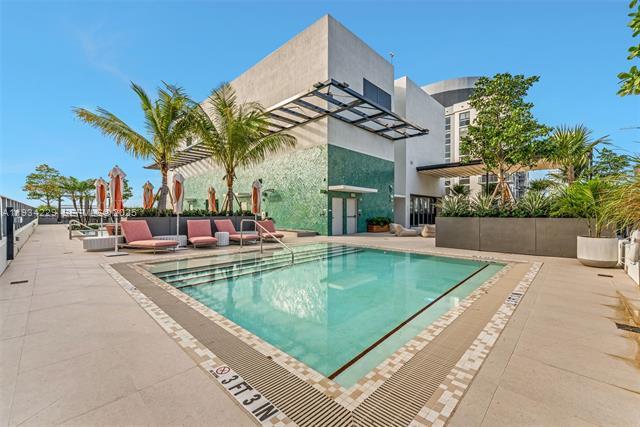 Building Photo - 11 NE 6th St