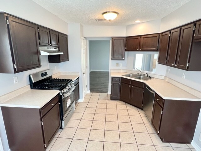 Building Photo - 2532 Misty Meadows Dr