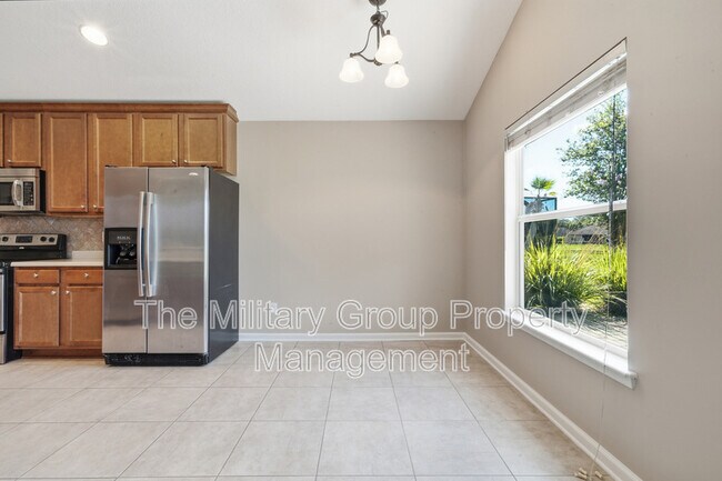 Building Photo - 374 Porta Rosa Circle