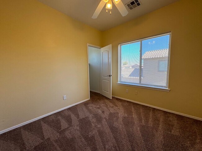 Building Photo - MOVE-IN SPECIAL! $400 OFF MOVE-IN – BEAUTIFULLY UPDATED 3 BEDROOM + OFFICE HOME IN GLENDALE!