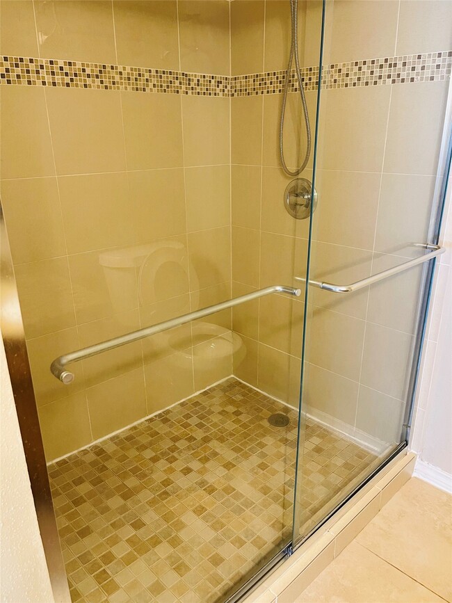 Building Photo - 4715 Rainbow Run