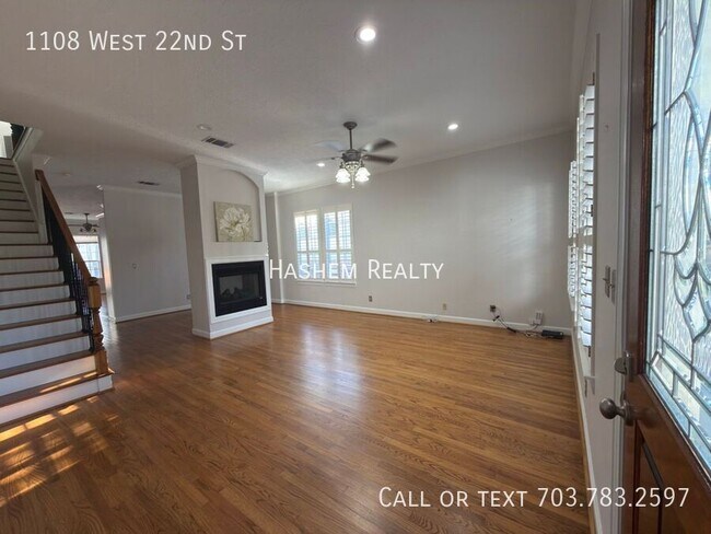 Building Photo - 1108 W 22nd St