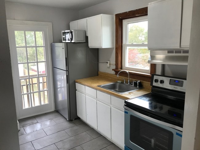 Building Photo - 24 Hamilton Ave